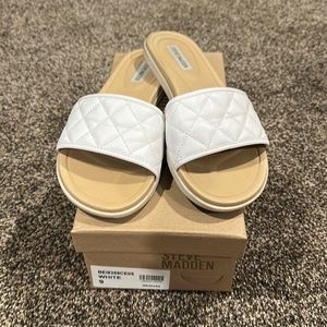Steve Madden Flat Sandal